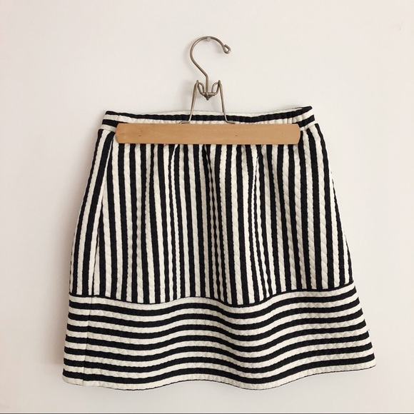 XHILARATION B+W Striped Minskirt - Picture 2 of 4